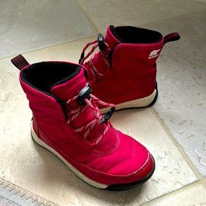 Sorel Toddler girls insulated Snow Sneaker 11T